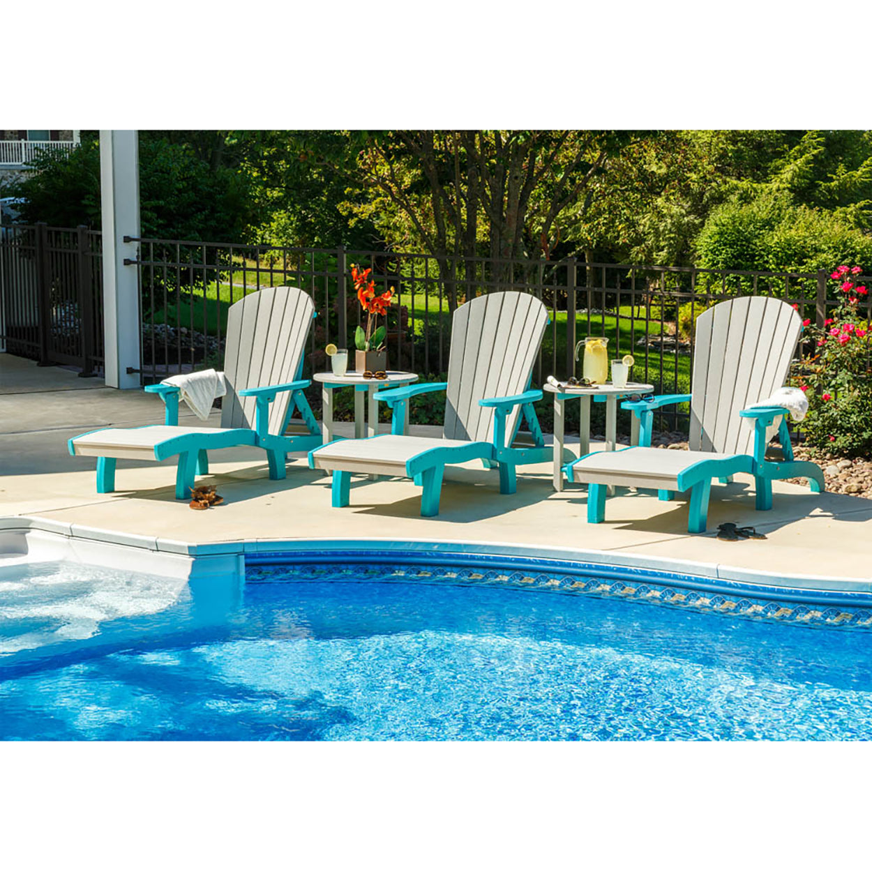 SeaAira Chaise Lounge with Arms