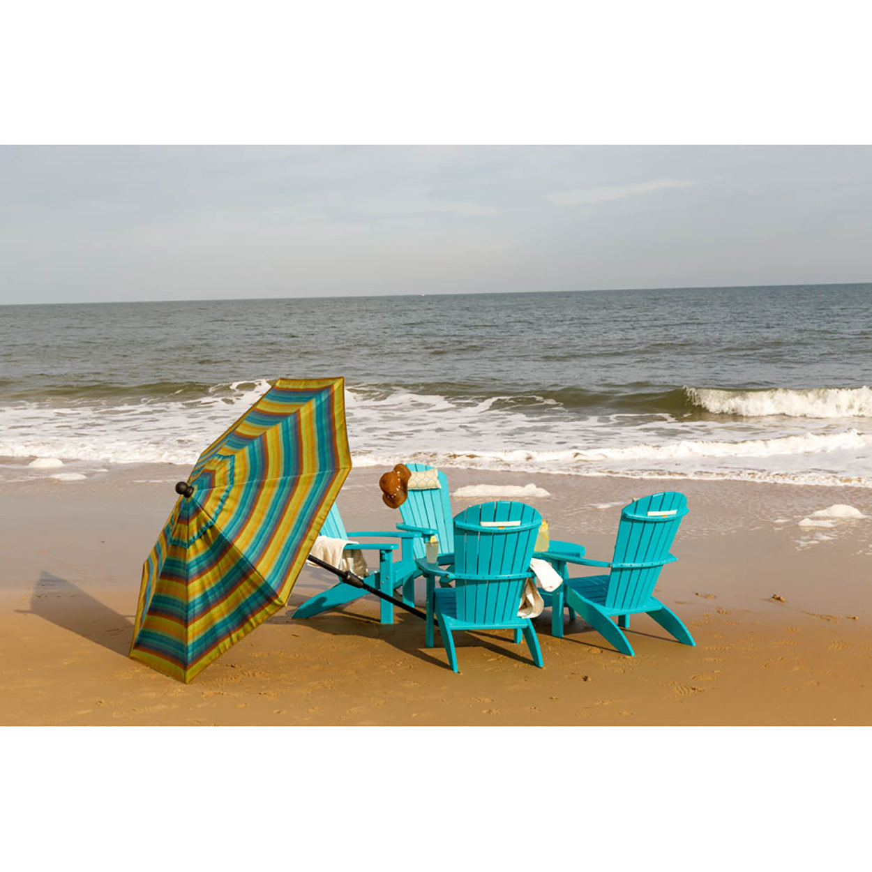 SeaAira Round 38″ Conversation Table